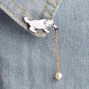 Cat Pearl Ball Of Yarn Chain Enamel Pin Brooch
